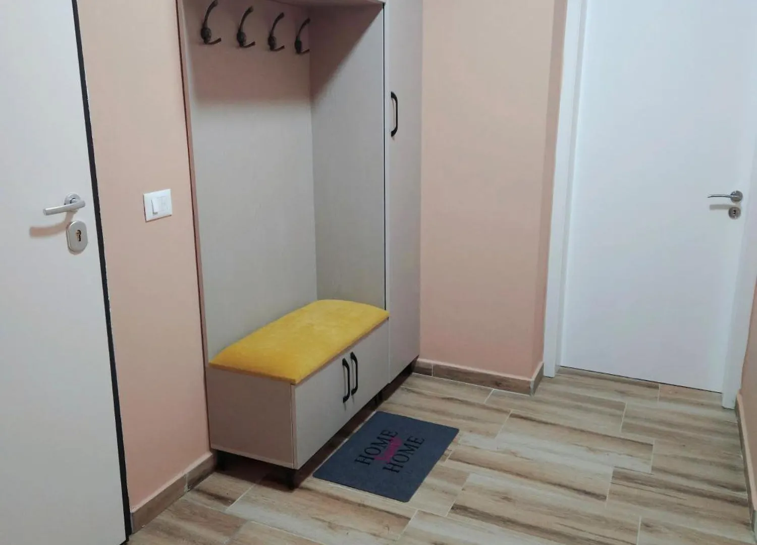 Harmony Apartment Golem Albanien